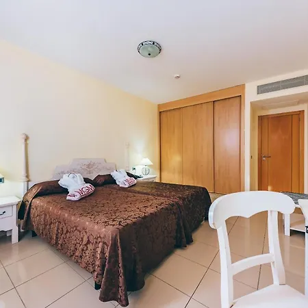 Hotel Grand Muthu Golf Plaza & 5*