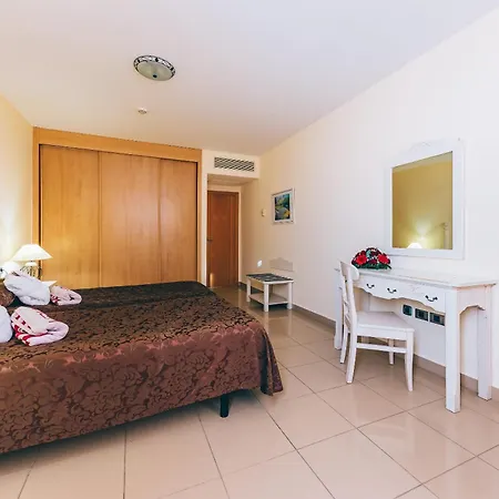 Отель Grand Muthu Golf Plaza &