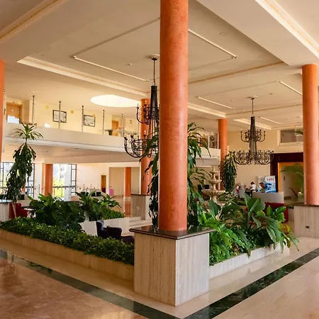 Отель Grand Muthu Golf Plaza & 5*