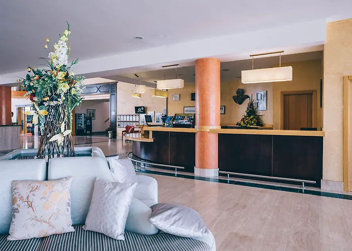 Grand Muthu Golf Plaza & Σαν Μιγκέλ ντε Αμπόνα