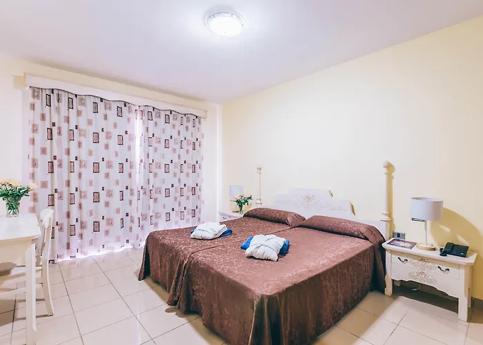 Grand Muthu Golf Plaza & Σαν Μιγκέλ ντε Αμπόνα