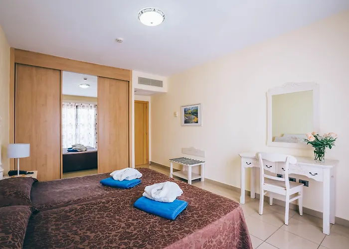 Ξενοδοχείο Grand Muthu Golf Plaza & 5*