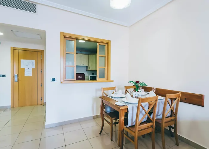 Ξενοδοχείο Grand Muthu Golf Plaza & 5*