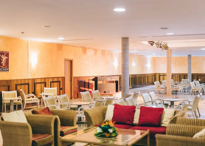 Отель Grand Muthu Golf Plaza &