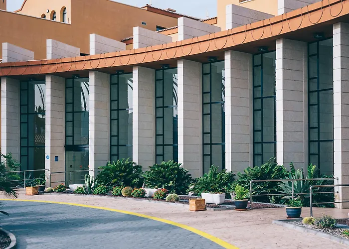 Grand Muthu Golf Plaza &