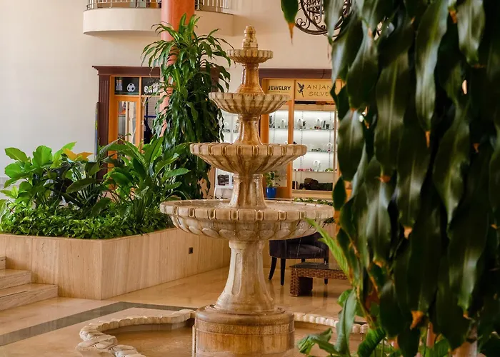 Отель Grand Muthu Golf Plaza & Сан Мигель