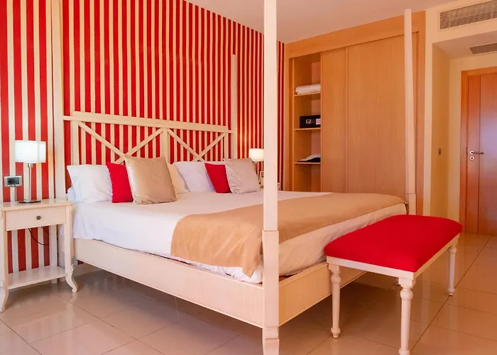 Grand Muthu Golf Plaza & Отель