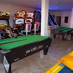 Hotel Grand Muthu Golf Plaza &